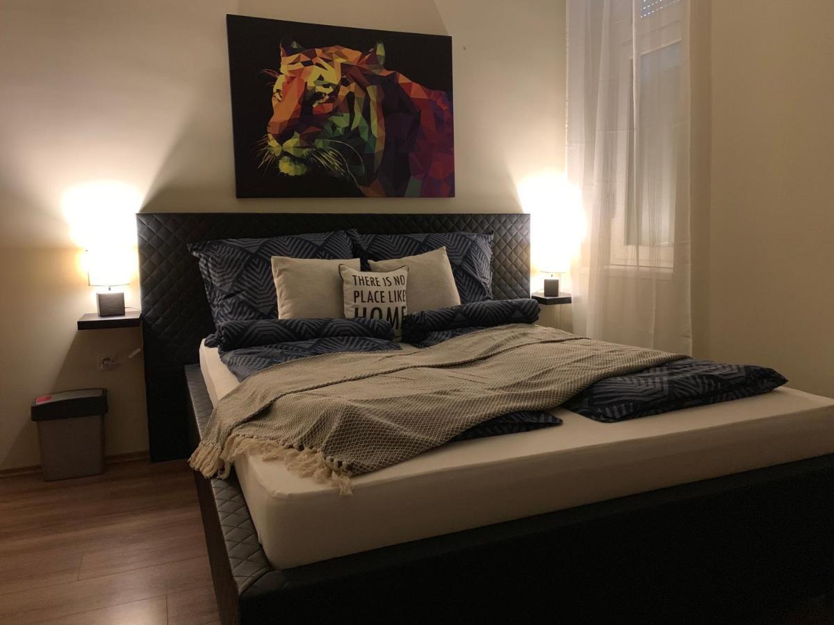 A Vendeghaz Hotel Miskolc Buitenkant foto