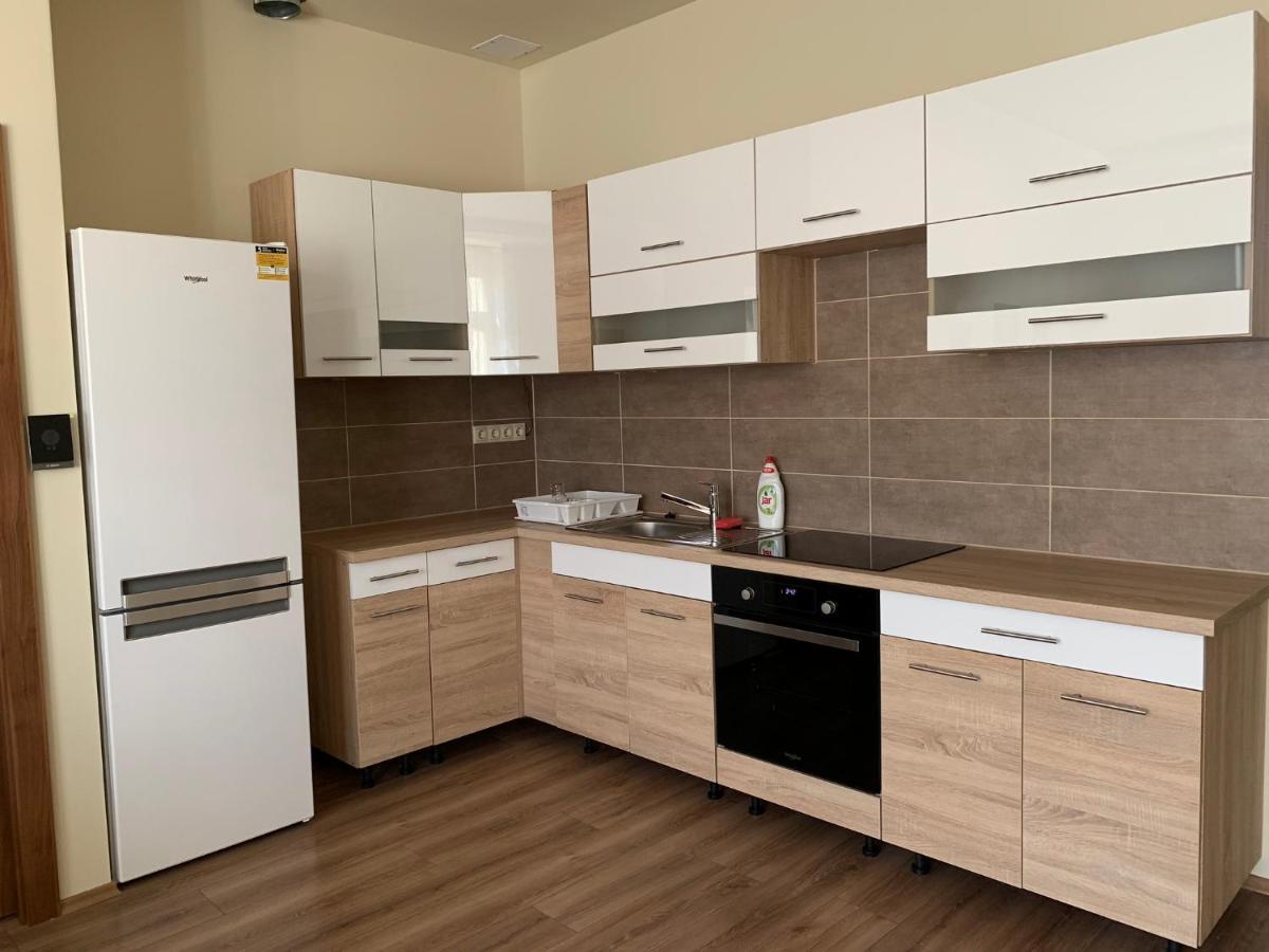 A Vendeghaz Hotel Miskolc Buitenkant foto